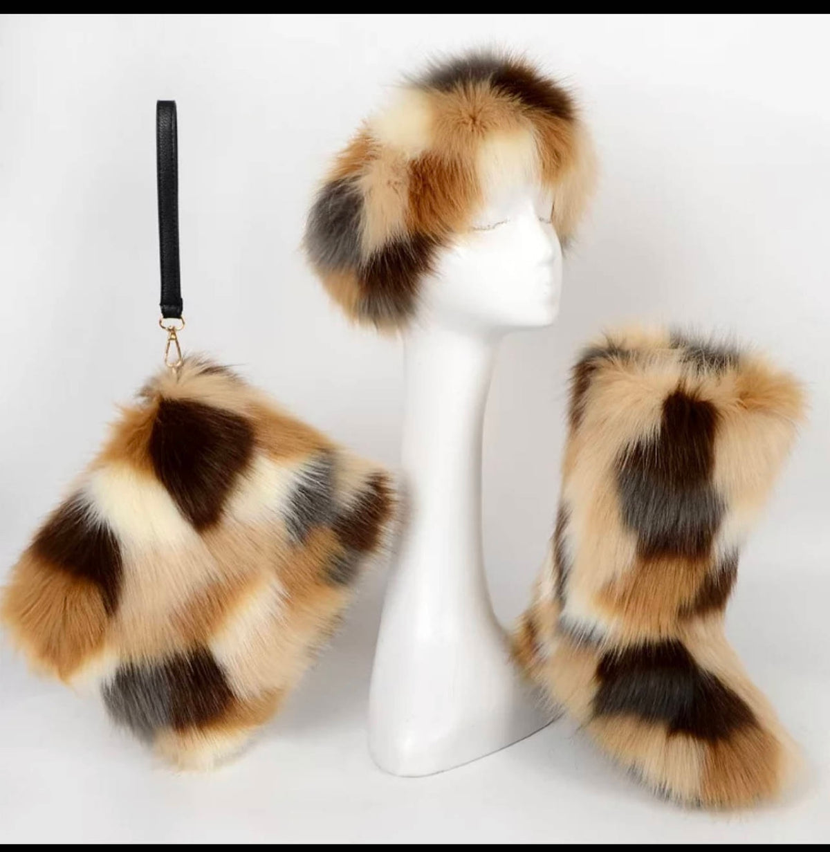 Plush Perfection: Indulge in Luxurious Fur Boots Set